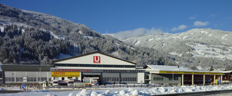 Außenansicht der Braunegger KG in Kaltenbach